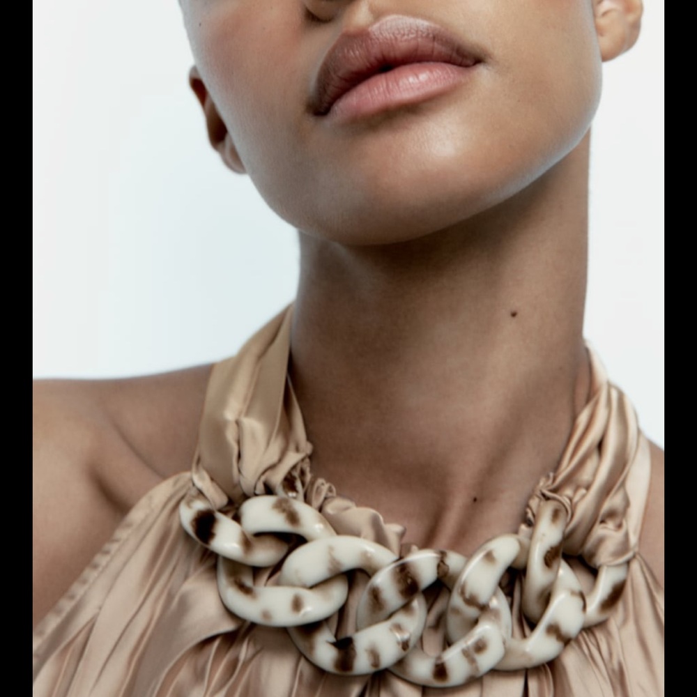 NWT Zara Halter Top Wrinkled Effect With Chain Links - Picture 8 of 10